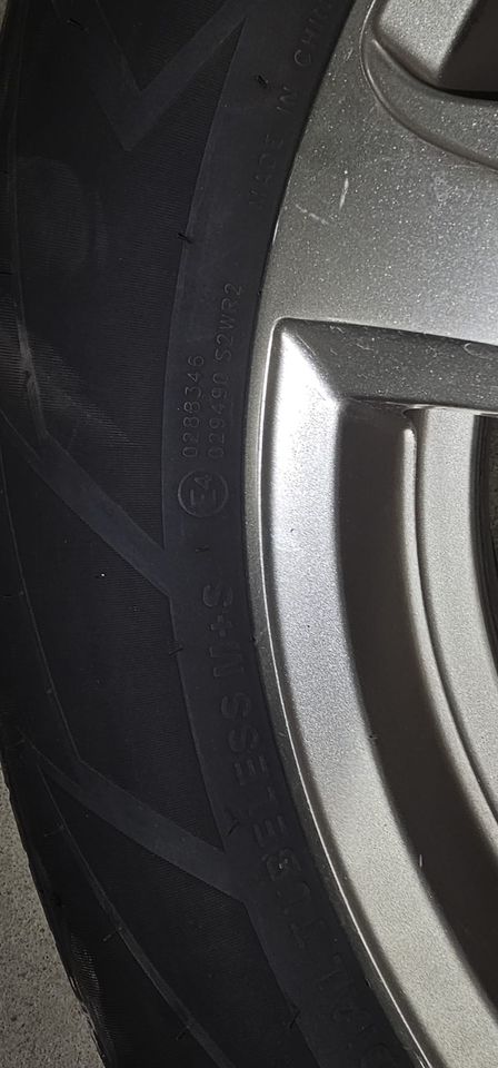 Hyundai Tucson 1.6 TLE Winter reifen mit Felgen in München