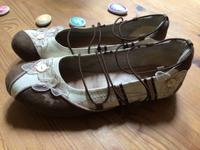 wunderschöne Mustang Ballerinas Sandalen Schuhe Gr. 38 Niedersachsen - Osterholz-Scharmbeck Vorschau