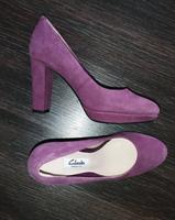 Clarks Leder Pumps Plum Gr. 34 neu Nordrhein-Westfalen - Grevenbroich Vorschau