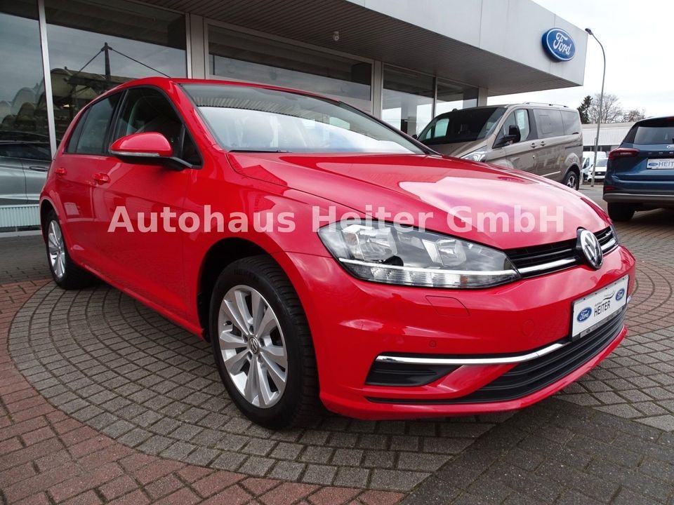 Volkswagen Golf VII Lim. Comfortline 1.0 TSI BMT/ ACC+PDC in Osnabrück