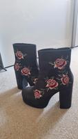 Schuhe Catwalk Absatz Blumen Niedersachsen - Schwanewede Vorschau