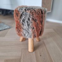 Hocker Kuhfell mit Holzfüssen Höhe ca 48 cm Hamburg-Mitte - Hamburg Billstedt   Vorschau