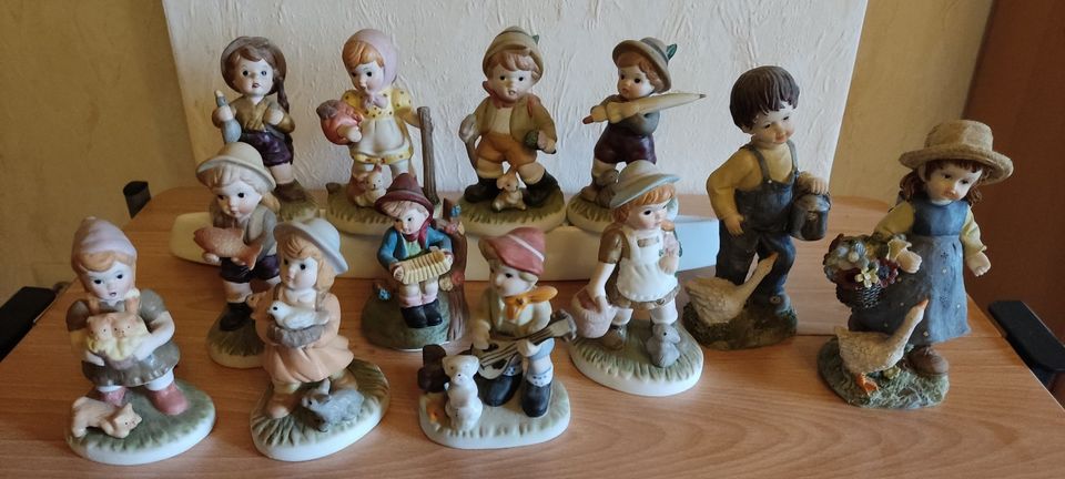 Vintage Porzellan Figuren-Sammelfiguren in Harsum