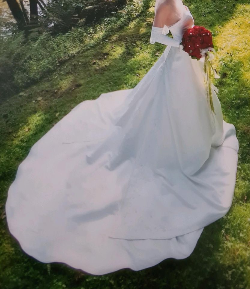 Brautkleid Hochzeitskleid in Reichshof