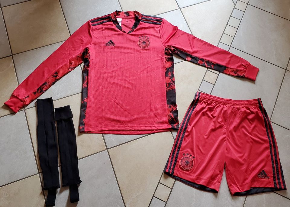 seltenes Adidas DFB Torwart Trikot in Gr.164 in Harsum