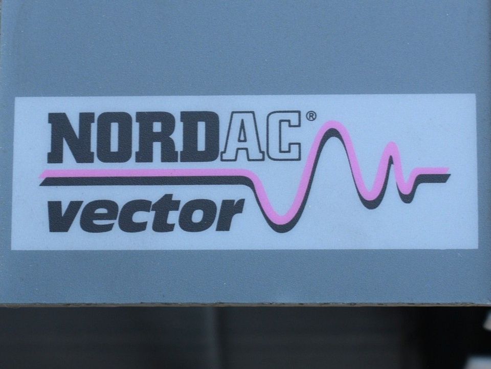 ►NORDAC Vector 90 kW Stromrichter SK90000/3CTD Frequenzumwandler in Neumünster