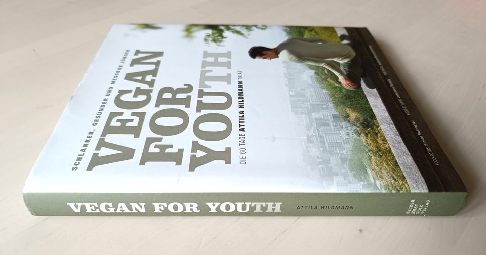 Buch: „Vegan for Youth“ von Attila Hildmann in Düsseldorf