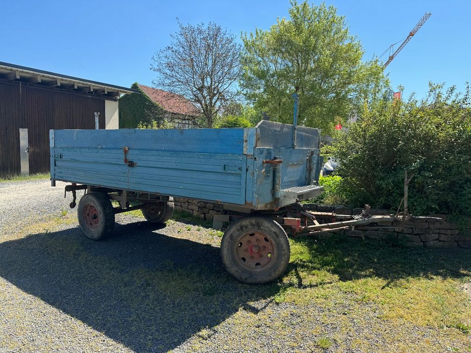 Traktor Anhänger landwirtschaftlicher Anhänger Agrar 4,5t in Riedbach
