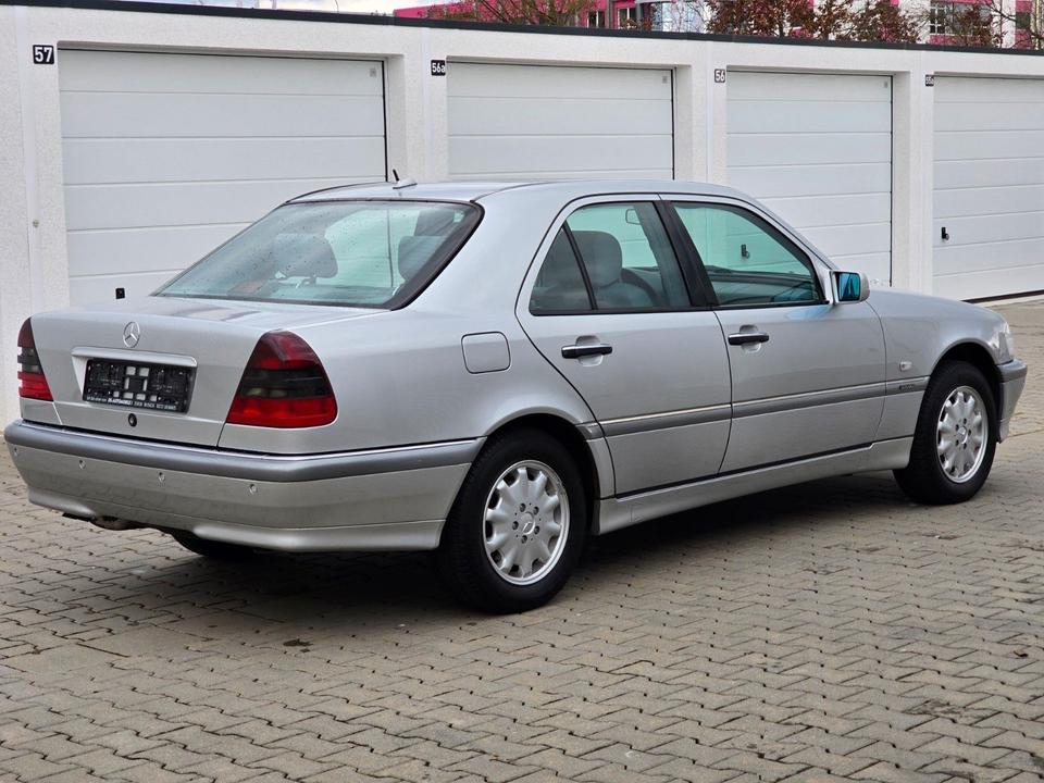 Mercedes-Benz C 280 Elegance,1.Hd,Aut.Xenon,PDC,SHZ,Navi in Buseck