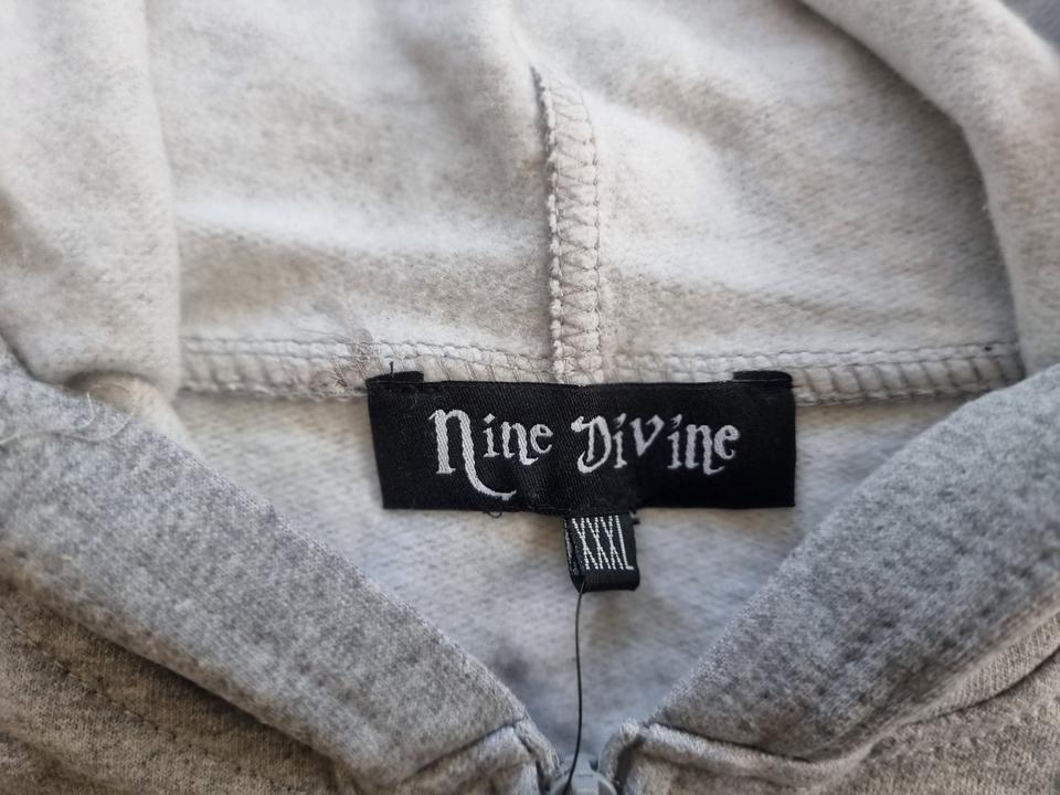 Hoodie von Nine Devine (Gr. 3XL) mit Aufdruck - Schlangen Tribal in Struvenhütten