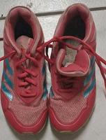 Adidas Hockeyschuhe Feld Schuhe Größe 37,5 UK4 1/2 Wuppertal - Elberfeld Vorschau