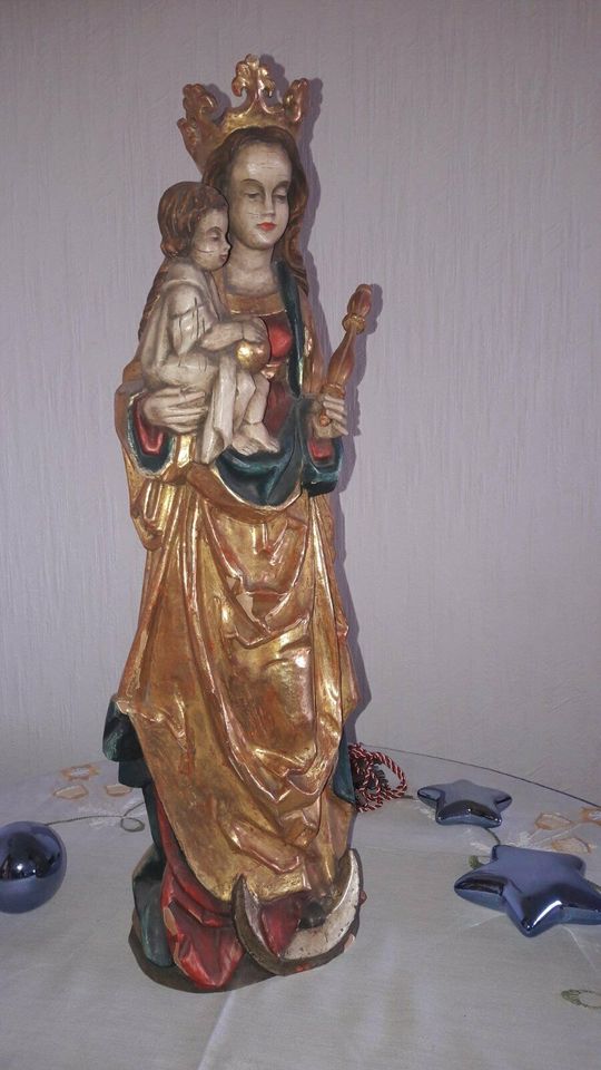 Madonna aus Holz in Menden