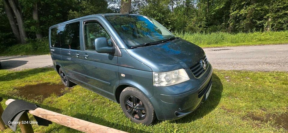 VW Multivan United2.5 131PS VollausstTÜVneu,8Fach,AutomatikScheck in Rosenheim