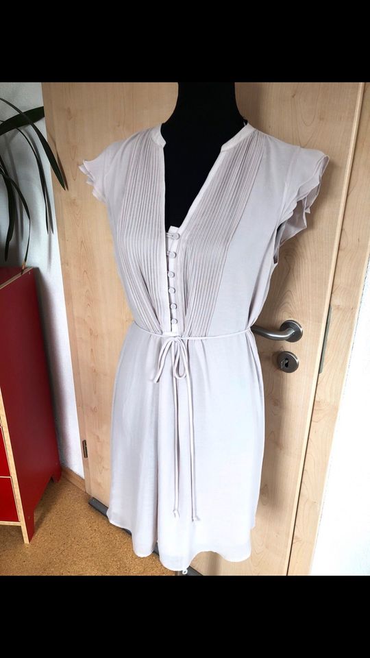 Plissee Kleid Gr 42 Creme H&M in Rothenburg o. d. Tauber