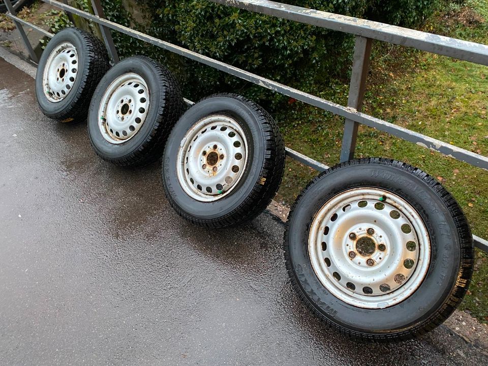 Mercedes V Class Viano Vito Sprinter Winterräder 195/70R15 104C in Schwelm