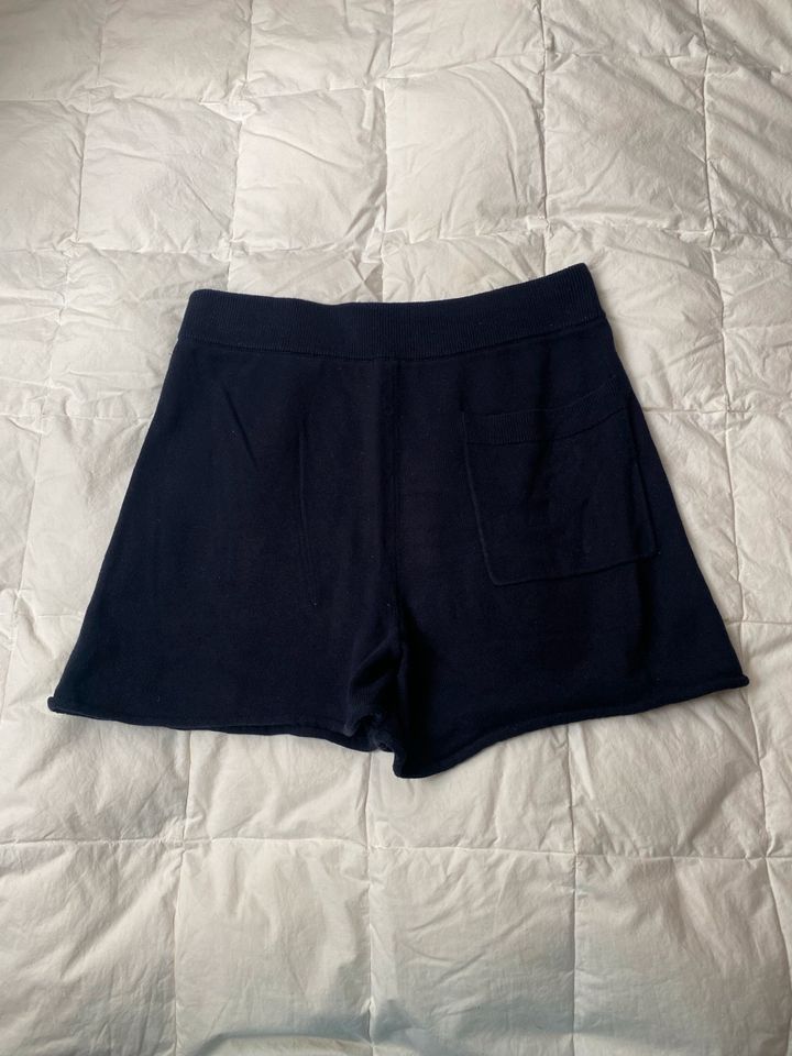 cos cotton wool knit strick shorts skandi wardrobe wolle in München