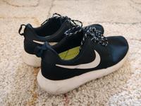 Nike Sportschuhe Sneaker Gr. 39 Leipzig - Leipzig, Zentrum-Ost Vorschau