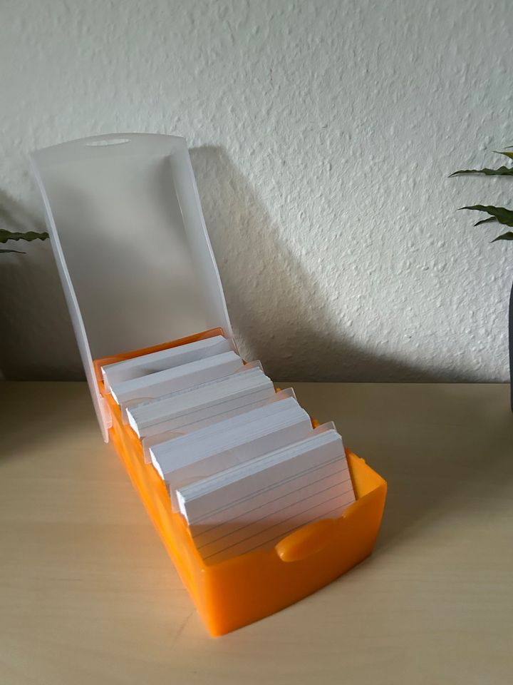 HAN Lernkarteibox - orange mit Karteikarten in Kassel