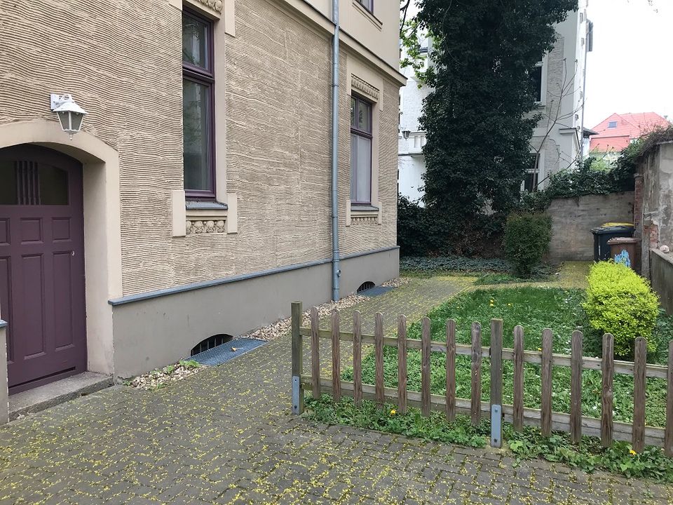 (57) 2 Zimmer Erdgeschoss mit Balkon in der Harnackstraße 8 in Magdeburg in Magdeburg