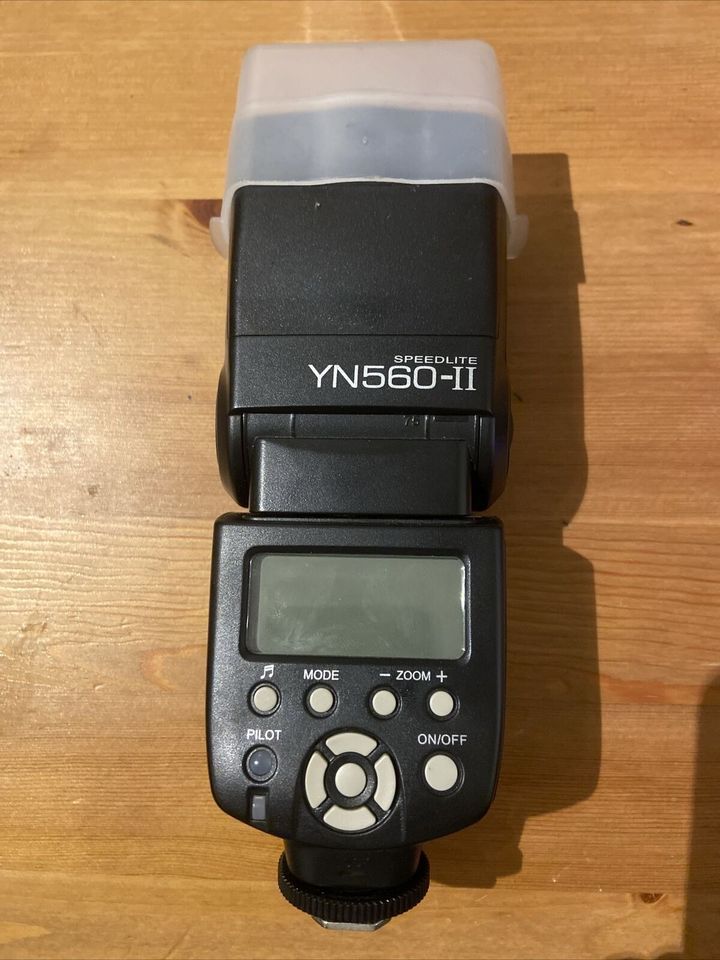 Yongnuo Speedlite YN-560II Blitzgerät 2 verfügbar incl Eneloop Pr in Herne