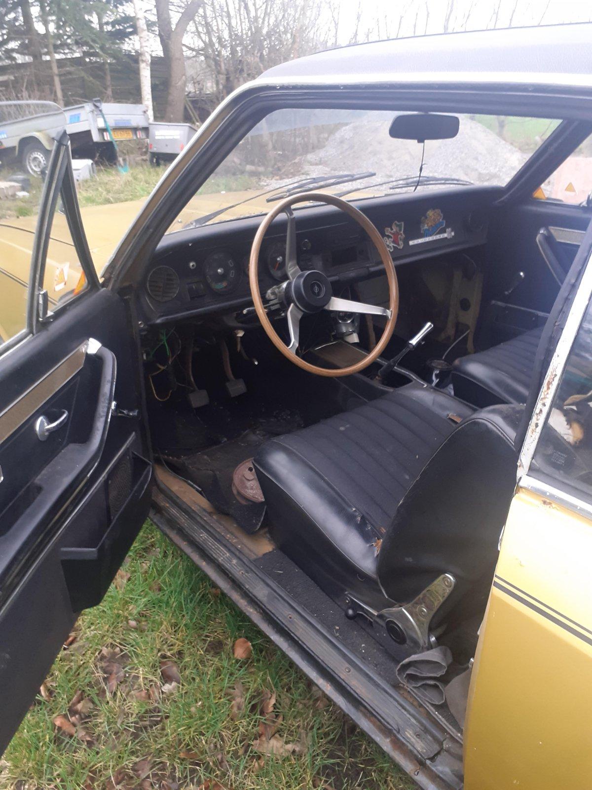 Abbildung des Autos Opel Commodore A 2.5 GS