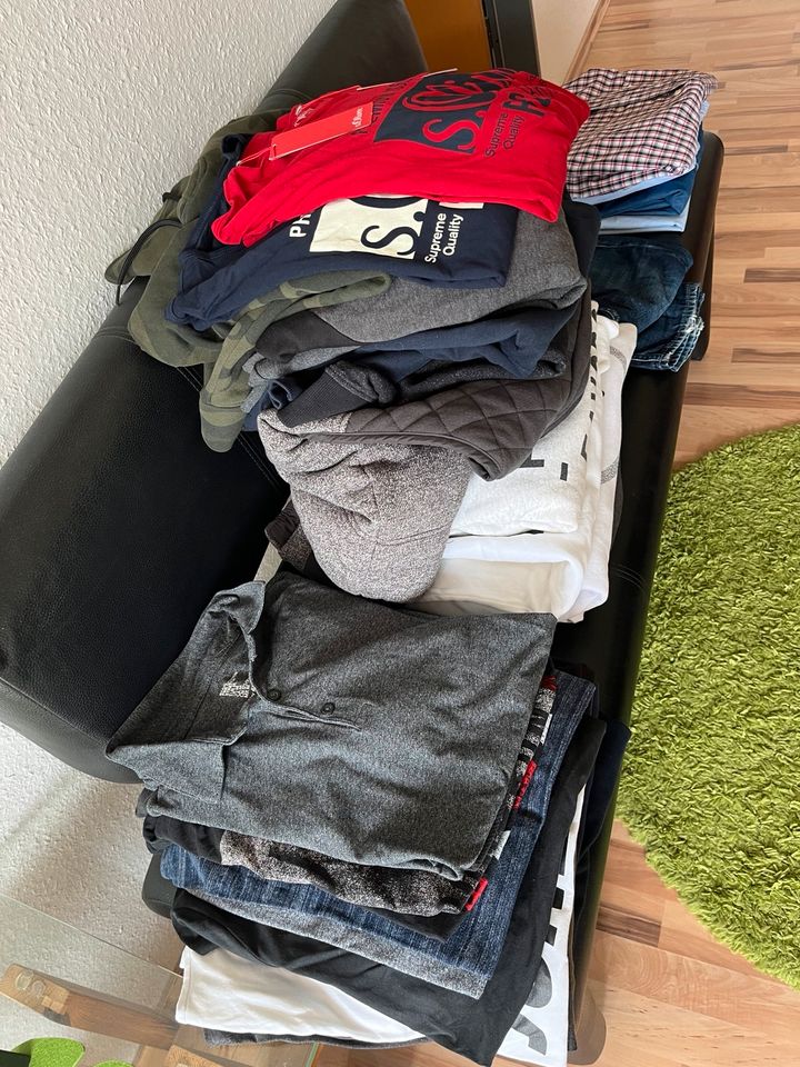 Marken Shirts, T-Shirts, Pullis, Hemden, Hosen in Villingendorf