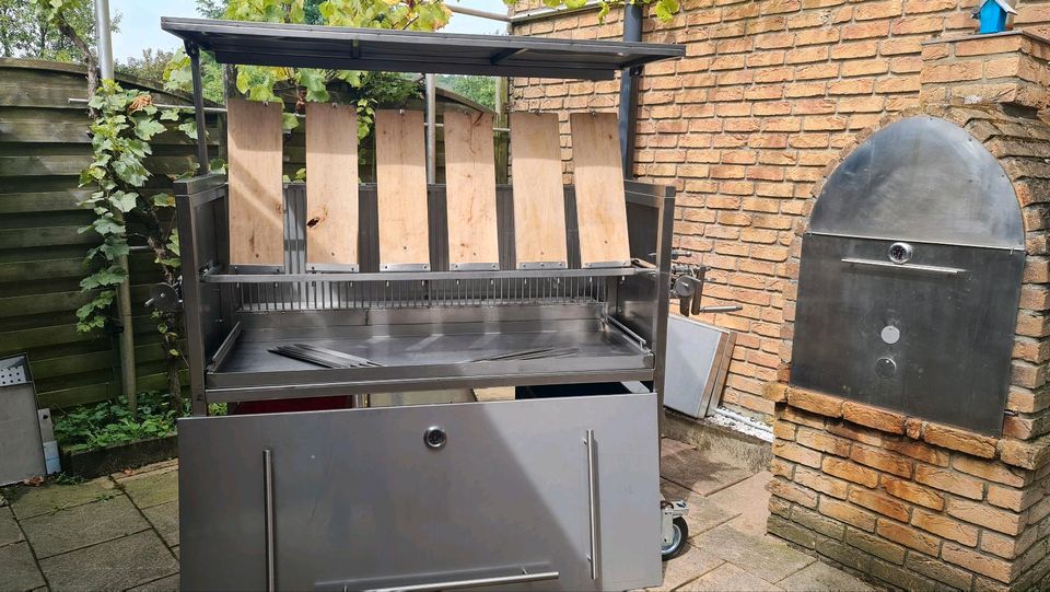 Spanferkelgrill  Lammgrill XXL  Fischgrill zum Mieten in Waldbröl