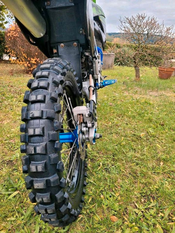 Kawasaki kx 85 2017 in Kirchberg