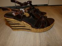 Tamaris Damenschuhe Sandaletten 38 braun Lack Wedges Nordrhein-Westfalen - Mülheim (Ruhr) Vorschau