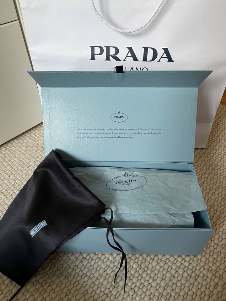 Original Prada Ballerinas in Hamburg