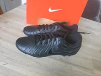 Nike Kickschuhe Größe 39 Neu Baden-Württemberg - Fronreute Vorschau