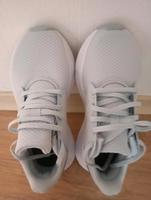 Adidas Turnschuhe helle blau Größe 37 Niedersachsen - Bückeburg Vorschau