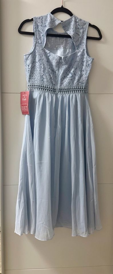 Damen Kleid spitze ohne Ärmel babyblau Größe 36/s neu in Ahlen