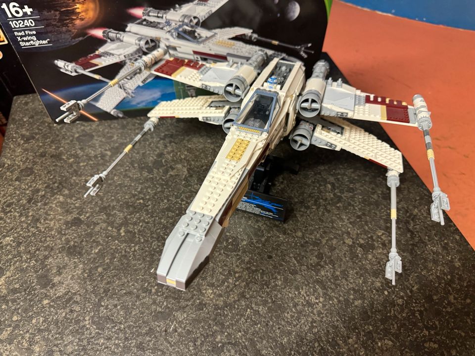 Lego Star Wars 10240 X Wing - 180€ VB in Stuttgart