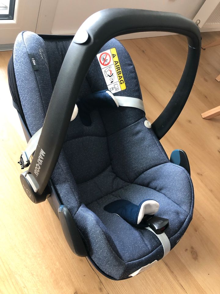 Maxi Cosi Pebble + 2way Isofixstation in Mühlheim am Main