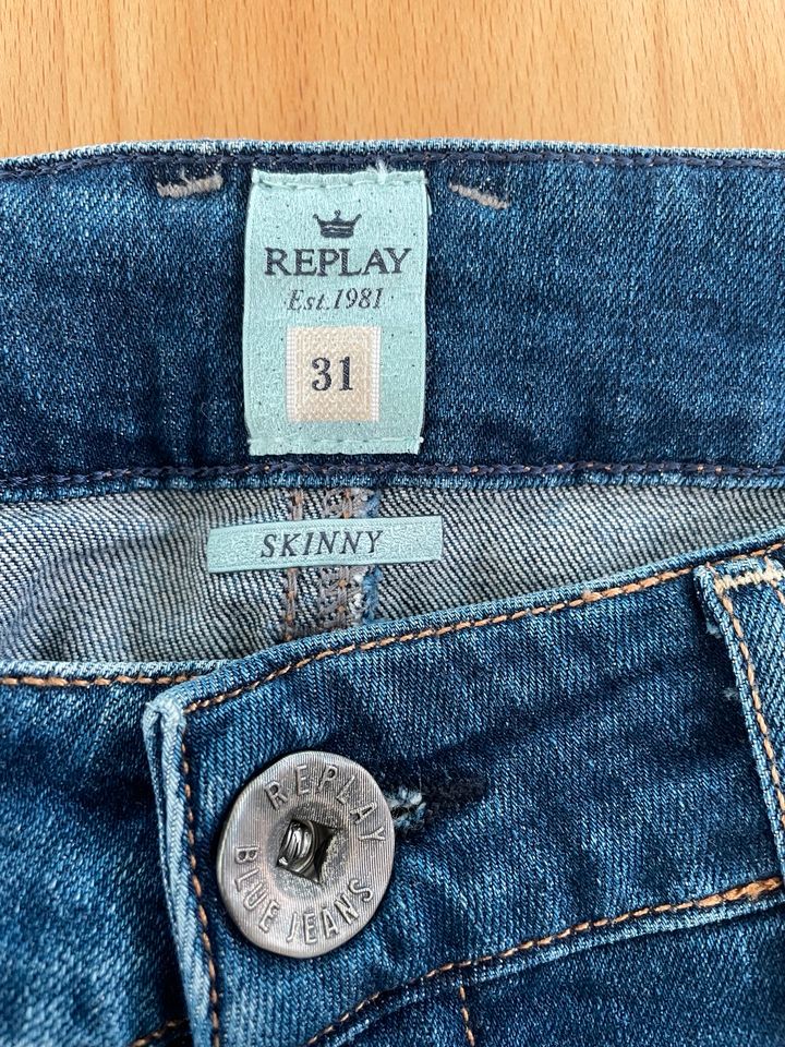 Tolle neuwertige Skinny Jeans von Replay Modell Rose Gr. 31 in Magstadt