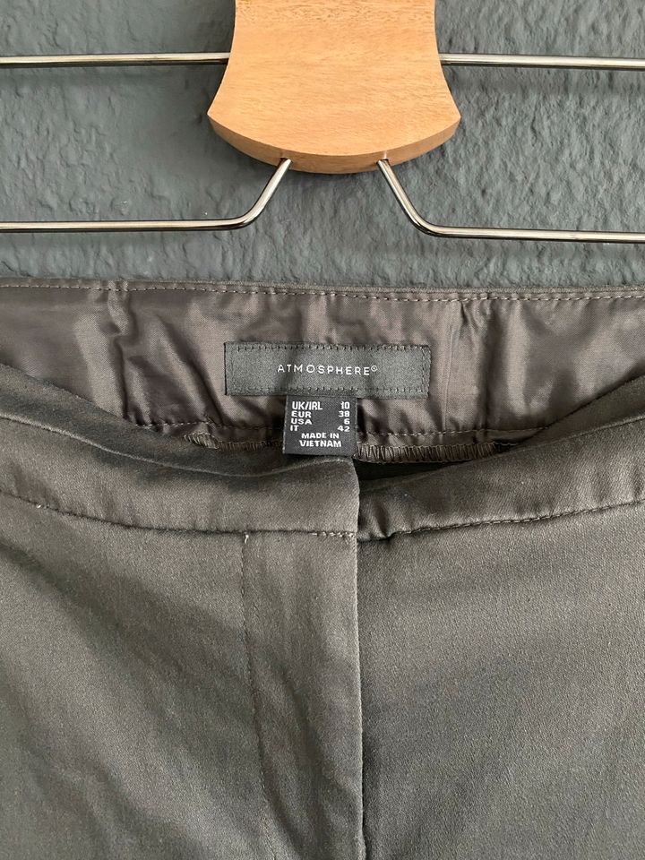 Slacks/Anzughose Damen Khaki/grau Gr. 36/38 in Tönisvorst