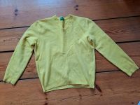 Ein gelber Pullover von Benetton,  Wolle, Gr S Friedrichshain-Kreuzberg - Kreuzberg Vorschau