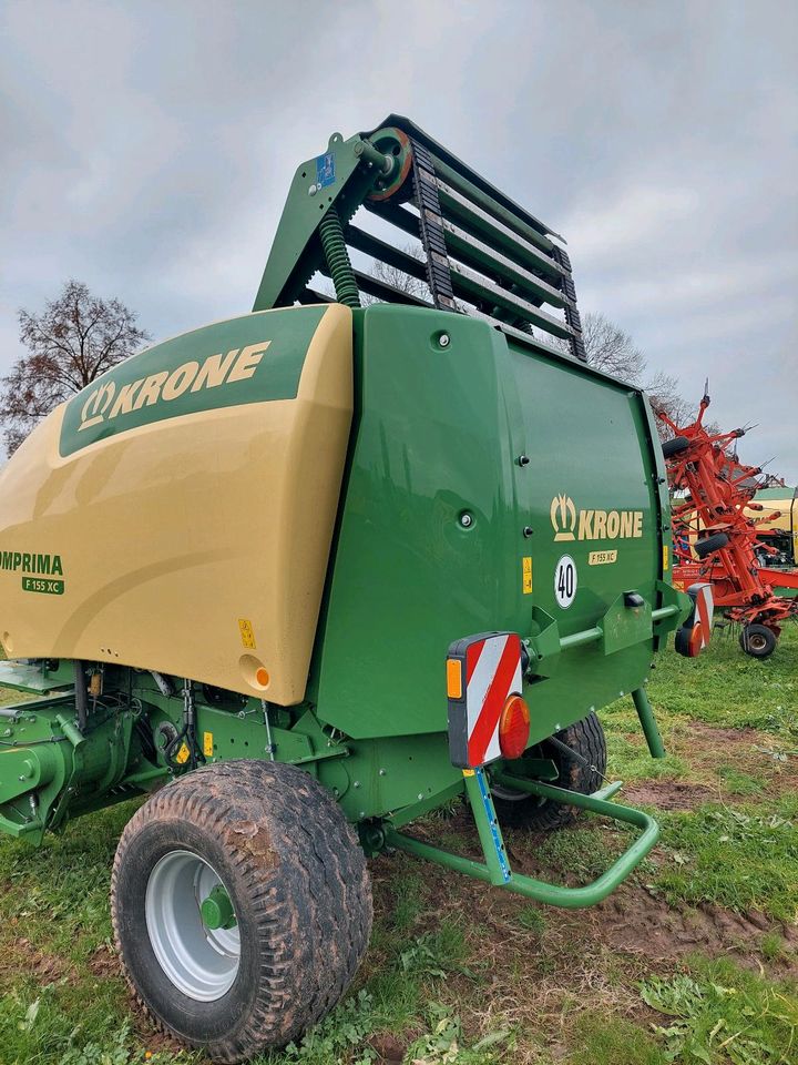 Krone Presse Comprima F155XC in Edertal