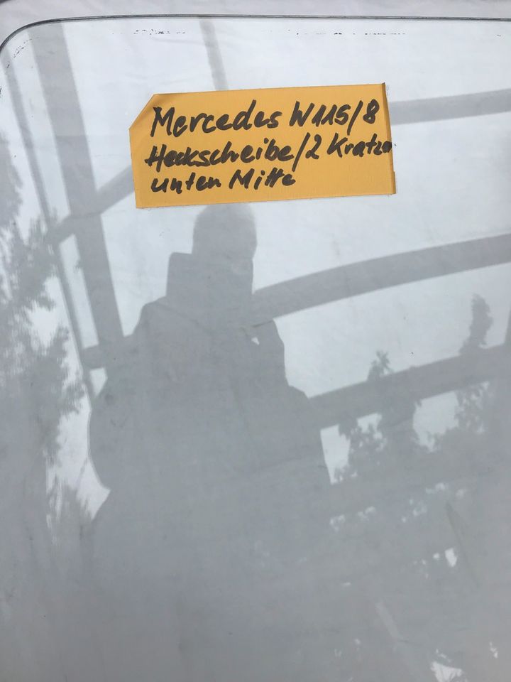 Heckscheibe für Mercedes W 115 in Klarglas, gebraucht! in Gochsheim