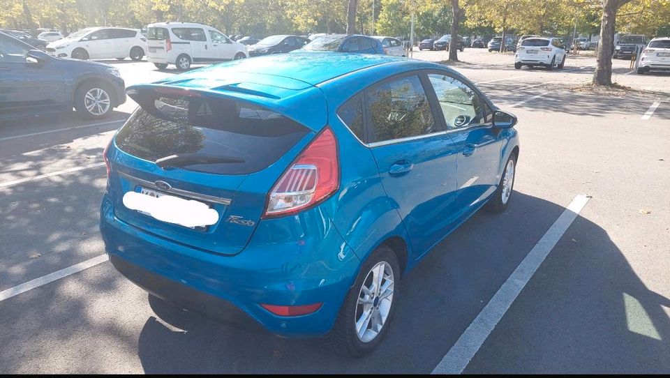 FORD FIESTA TITANIUM 1.5 TDCI Navi Sportspoiler PDC uvm in Köln