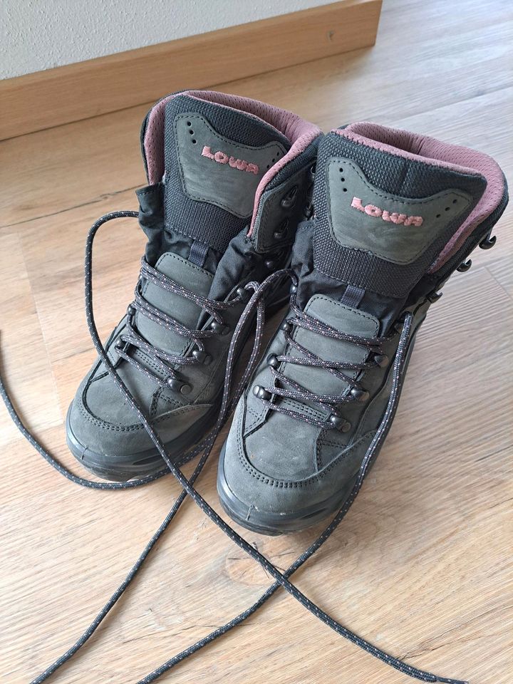 Damen-Wanderschuhe Lowa Renegade Gr. 41,5 in Dießen