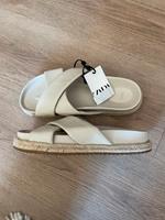Zara Pantoletten Slides Latschen Leder 40 creme Eimsbüttel - Hamburg Schnelsen Vorschau