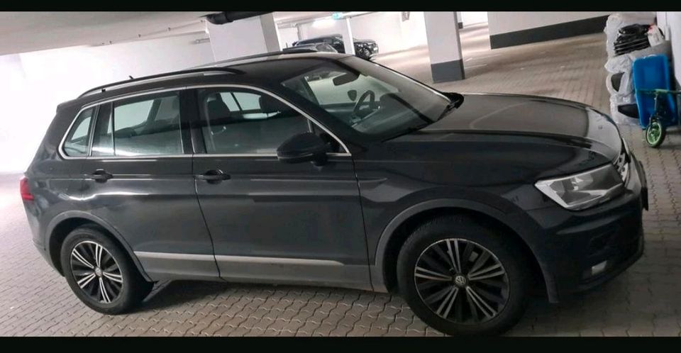 VW Tiguan 2019 in Esslingen