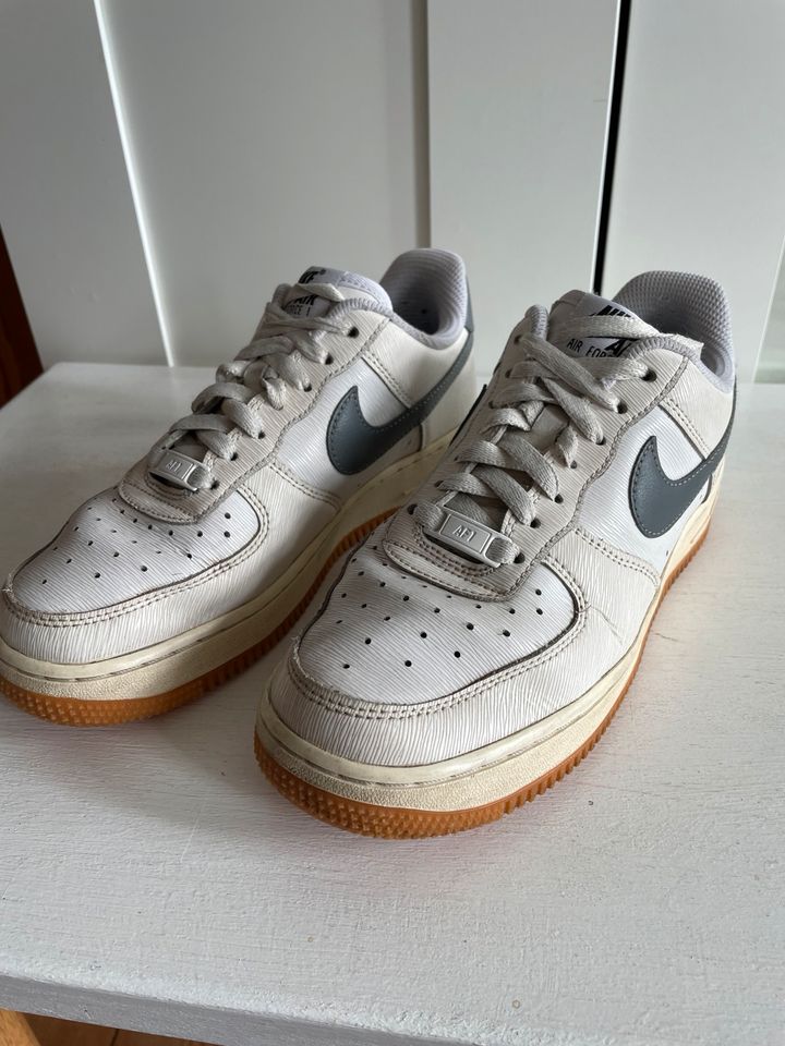 Nike Air Force 1 Gr. 38,5 in Berlin