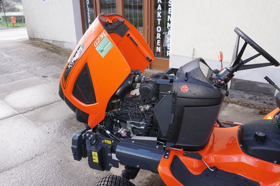 Kubota G231 HD Rasentraktor, Aufsitzmäher in Kreischa