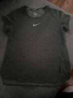Nike dry fit Gr.  L  Sport Running top Zustand Niedersachsen - Zeven Vorschau