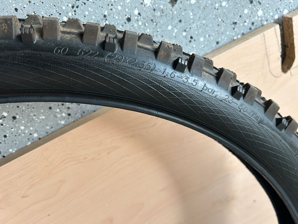 Dirty Dan Schwalbe Reifen in Hersbruck