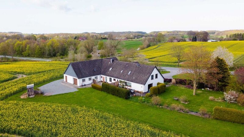 Grund genug um zu Leben - Zwei Wohneinheiten plus Nebengebäude nahe Süderbrarup in Saustrup