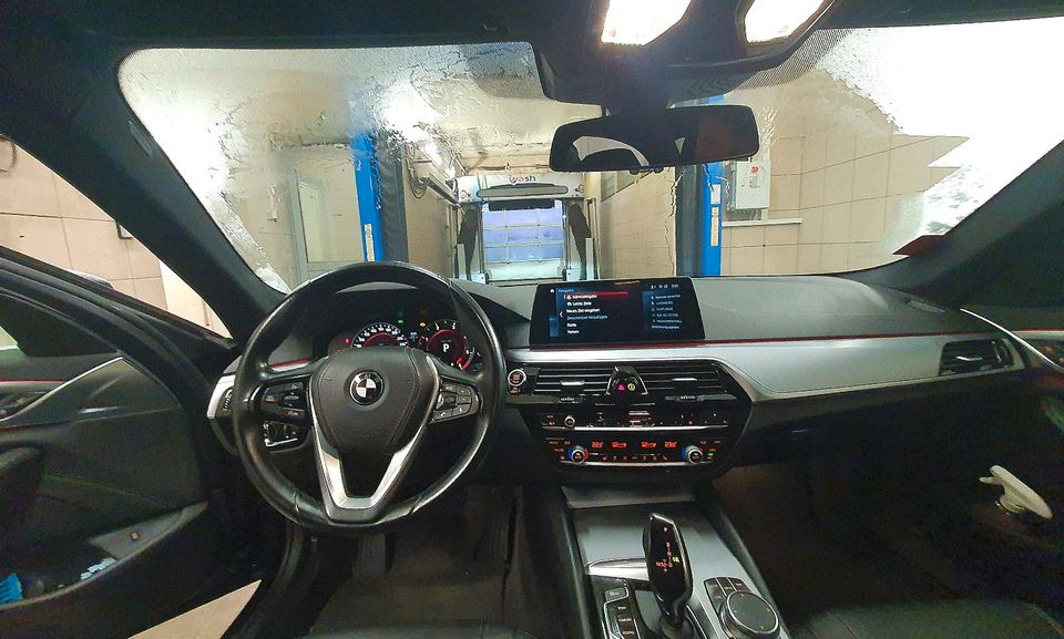 BMW 520 G30 M PAKET in Perl